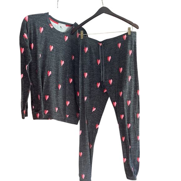 PJ Salvage Women's Lil Hearts Lounge Pants and Top - Picture 1 of 3